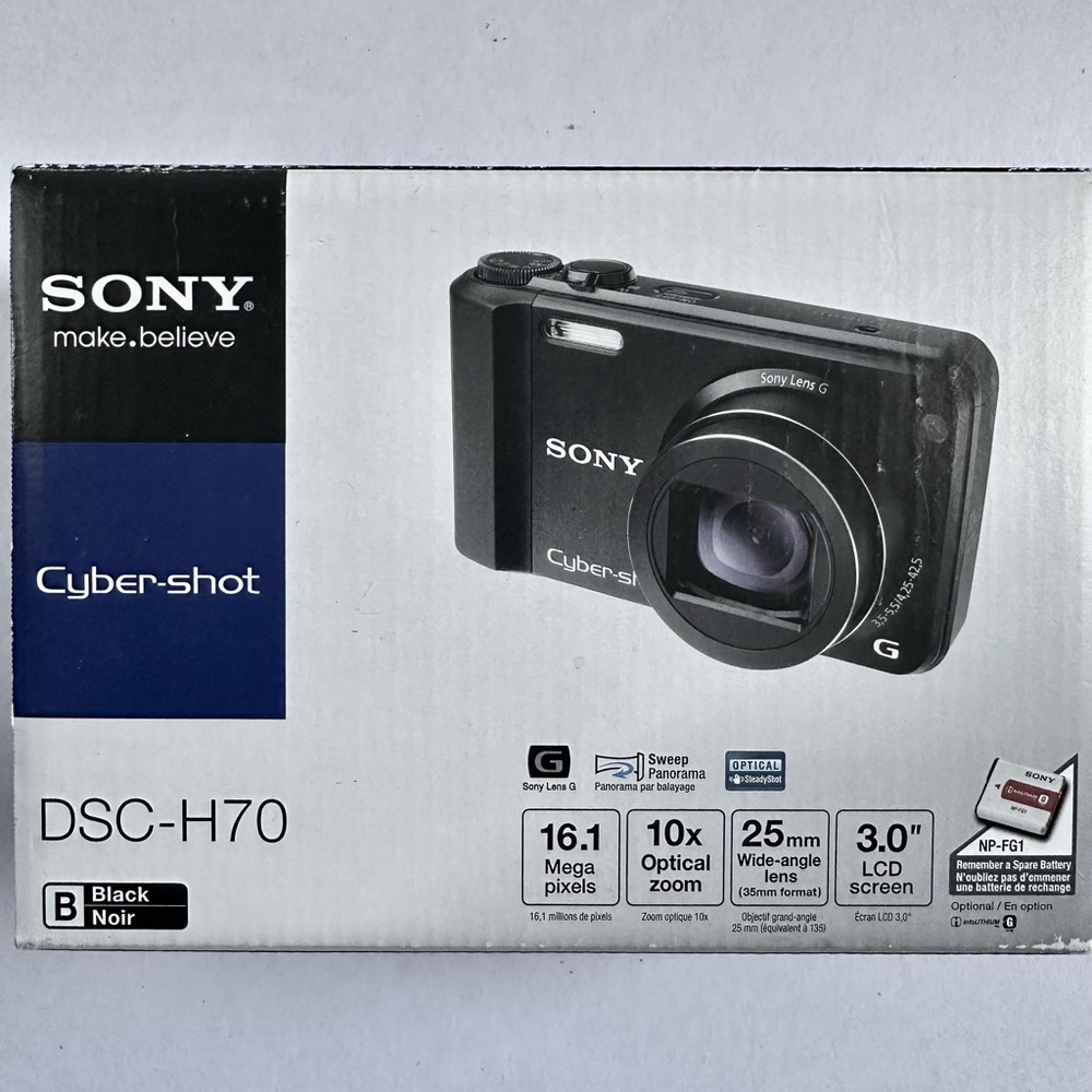 Vintage 2011 Sony Cybershot DSC H70 in box